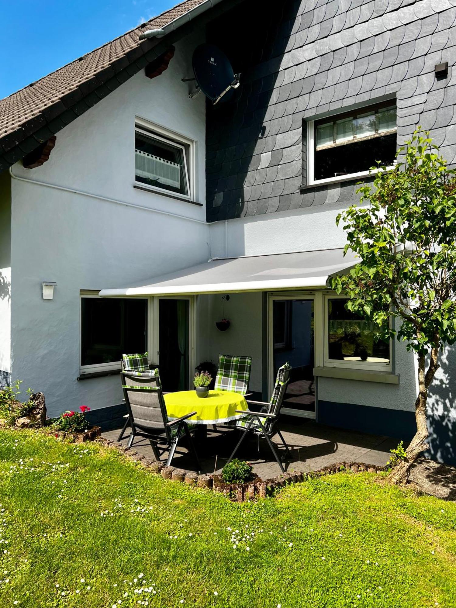 Deine-Eifel-Ferienwohnung Feusdorf Ngoại thất bức ảnh