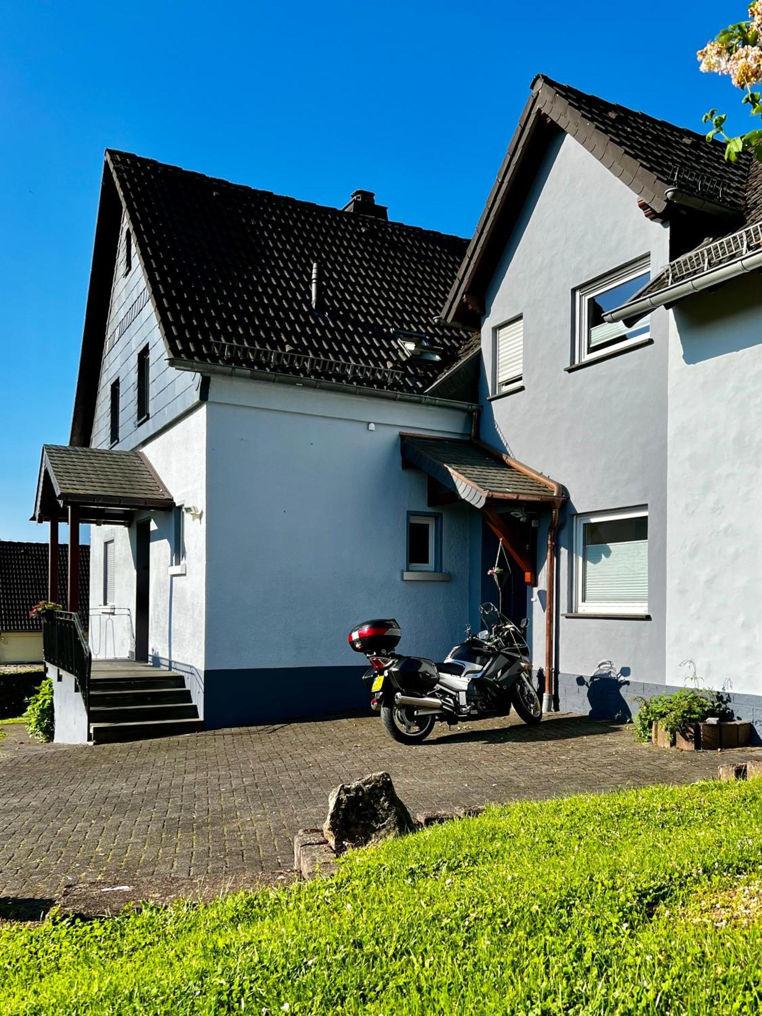 Deine-Eifel-Ferienwohnung Feusdorf Ngoại thất bức ảnh